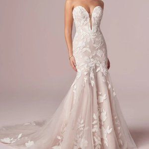 Wedding dress size 6